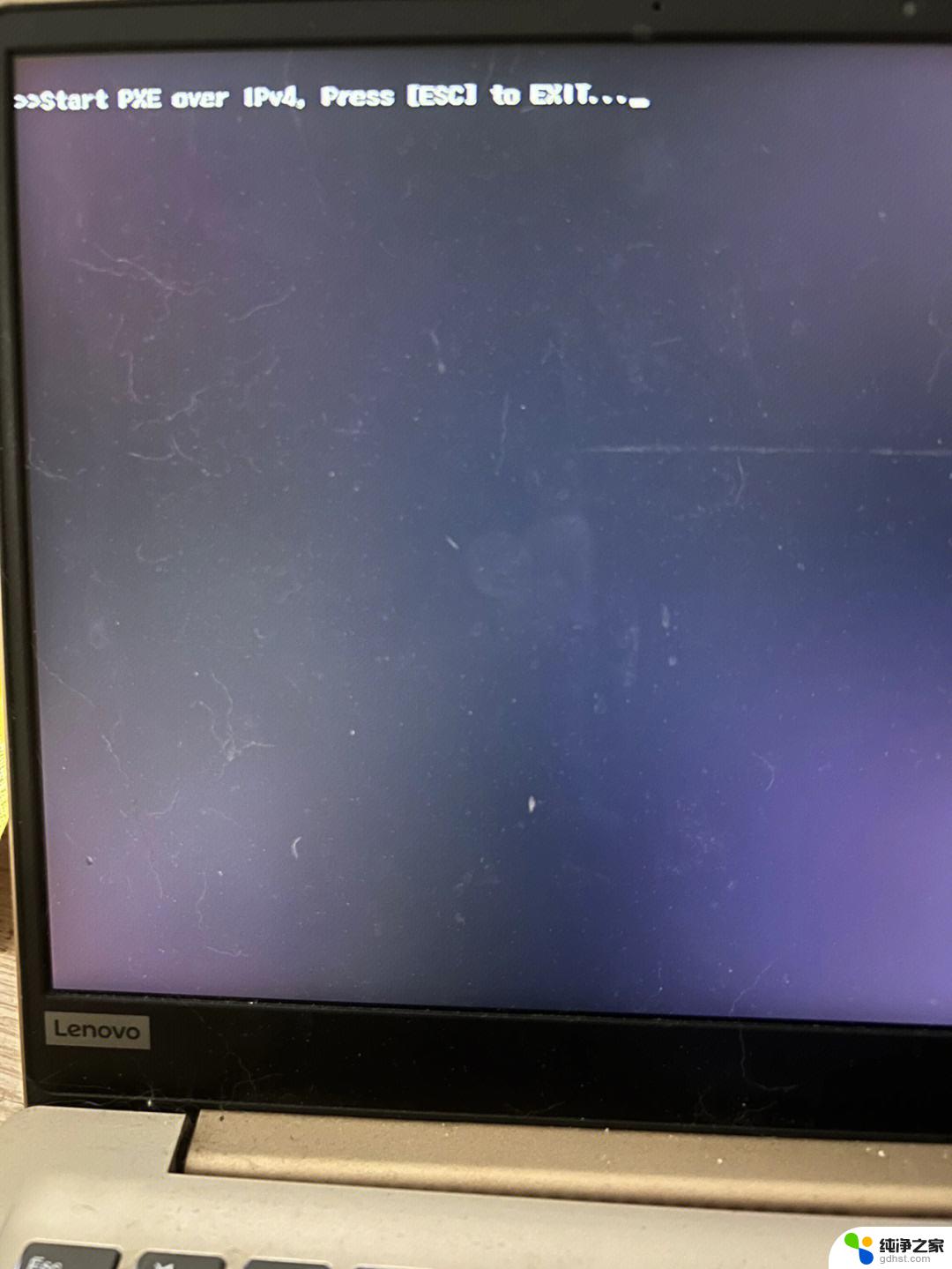 电脑启动显示屏黑屏怎么回事